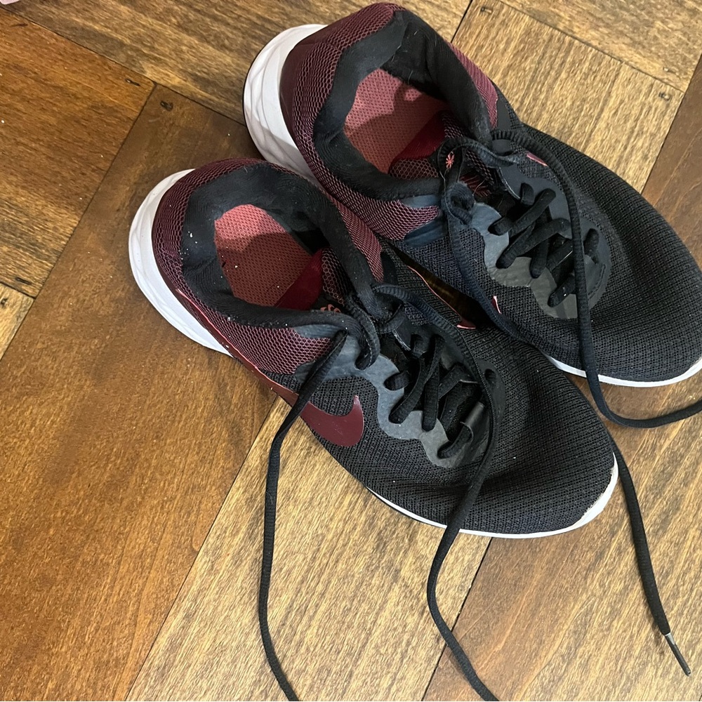 Nike Black and Burgundy Athletic Shoes